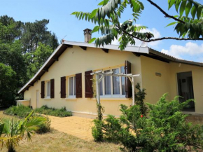 Holiday Home Les Hirondelles - ADS185